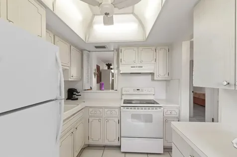 1333 E Hallandale Beach Boulevard Hallandale Beach FL 33009