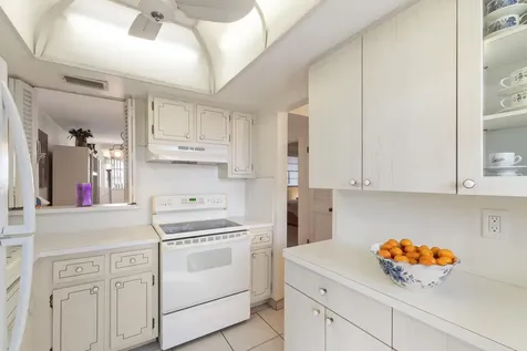 1333 E Hallandale Beach Boulevard Hallandale Beach FL 33009