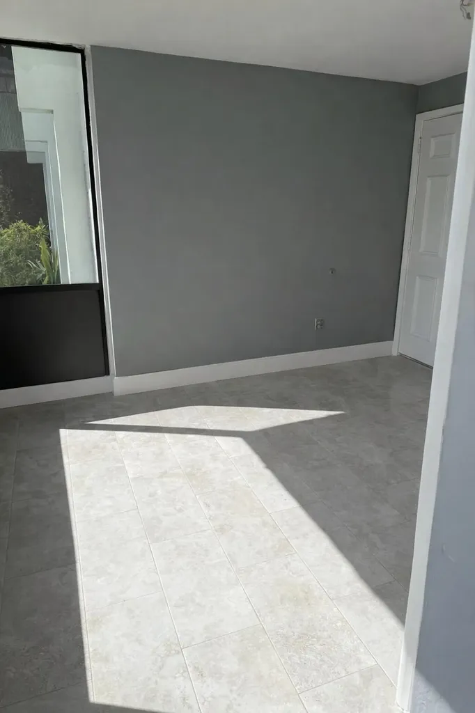 4052 N Pine Island Road Sunrise FL 33351