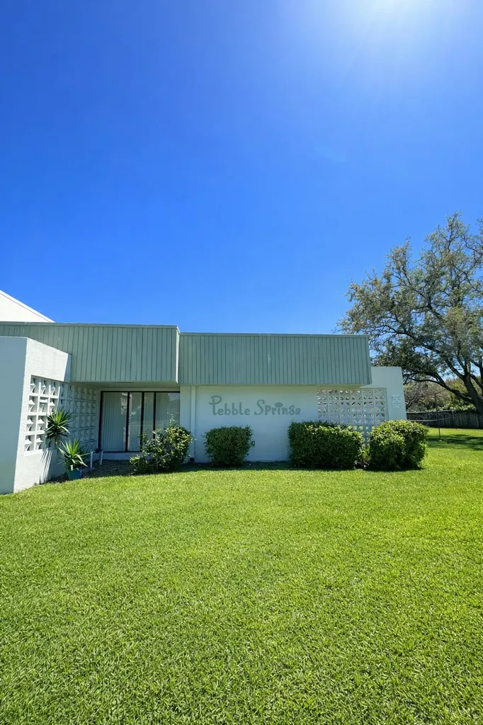 4052 N Pine Island Road Sunrise FL 33351