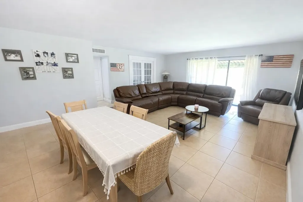 4052 N Pine Island Road Sunrise FL 33351