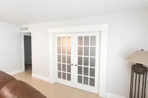 4052 N Pine Island Road Sunrise FL 33351