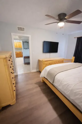 4052 N Pine Island Road Sunrise FL 33351