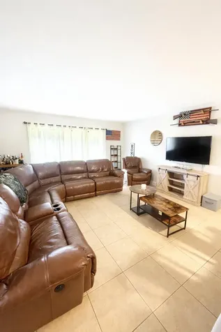 4052 N Pine Island Road Sunrise FL 33351