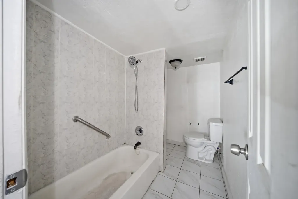 1796 NW 112th Street Miami FL 33167