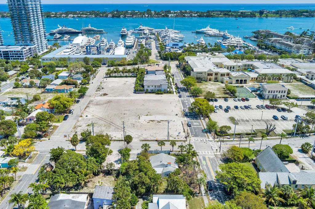 481 40th Street West Palm Beach FL 33407