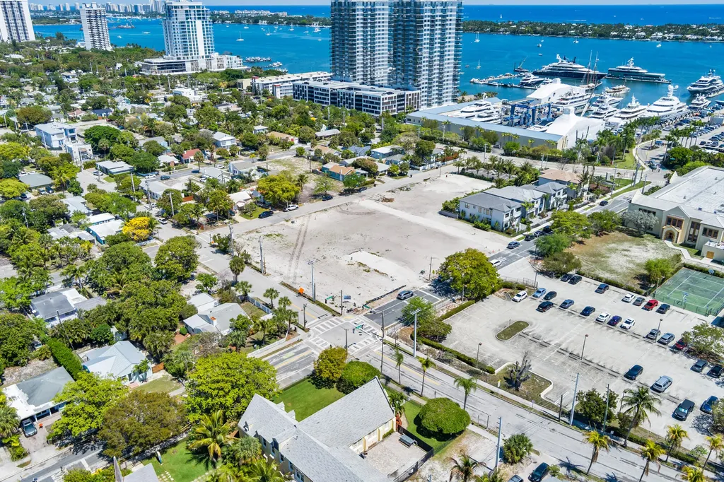 481 40th Street West Palm Beach FL 33407