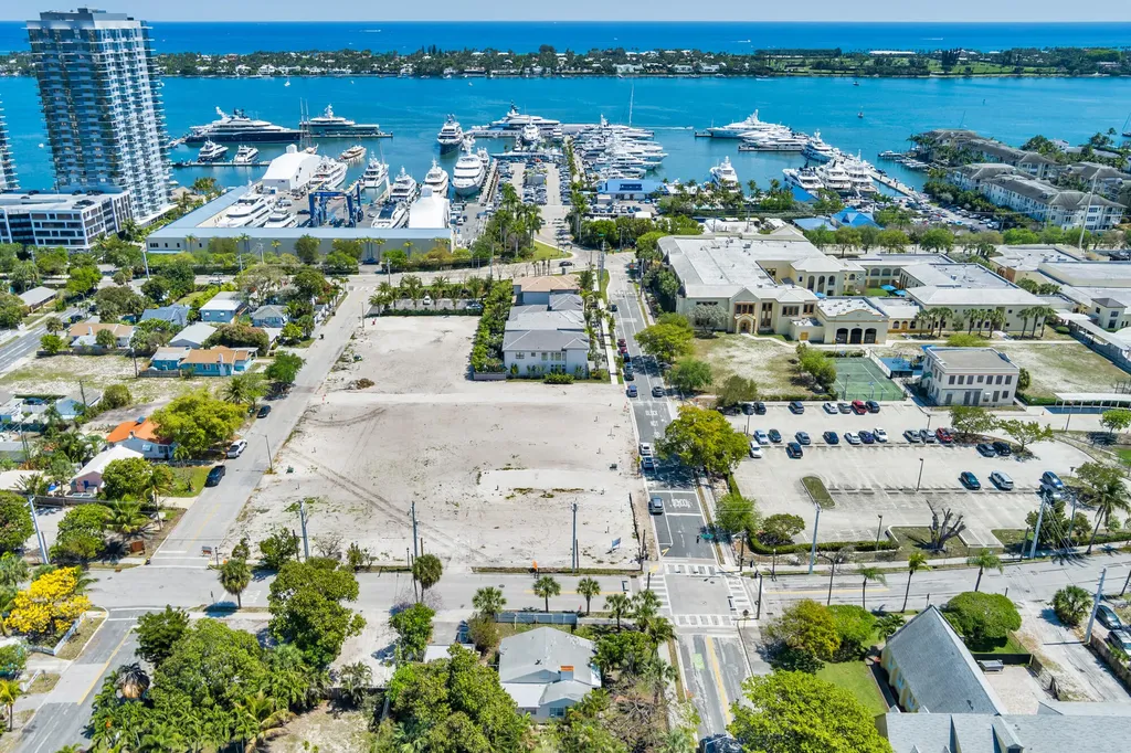 481 40th Street West Palm Beach FL 33407