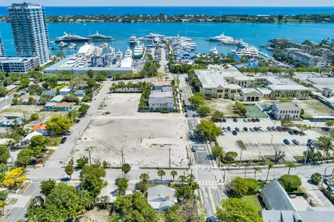 481 40th Street West Palm Beach FL 33407