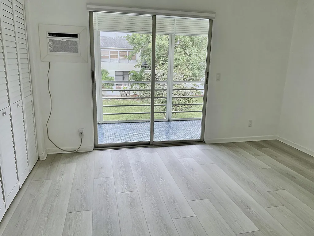 98 E Tilford Place Deerfield Beach FL 33442