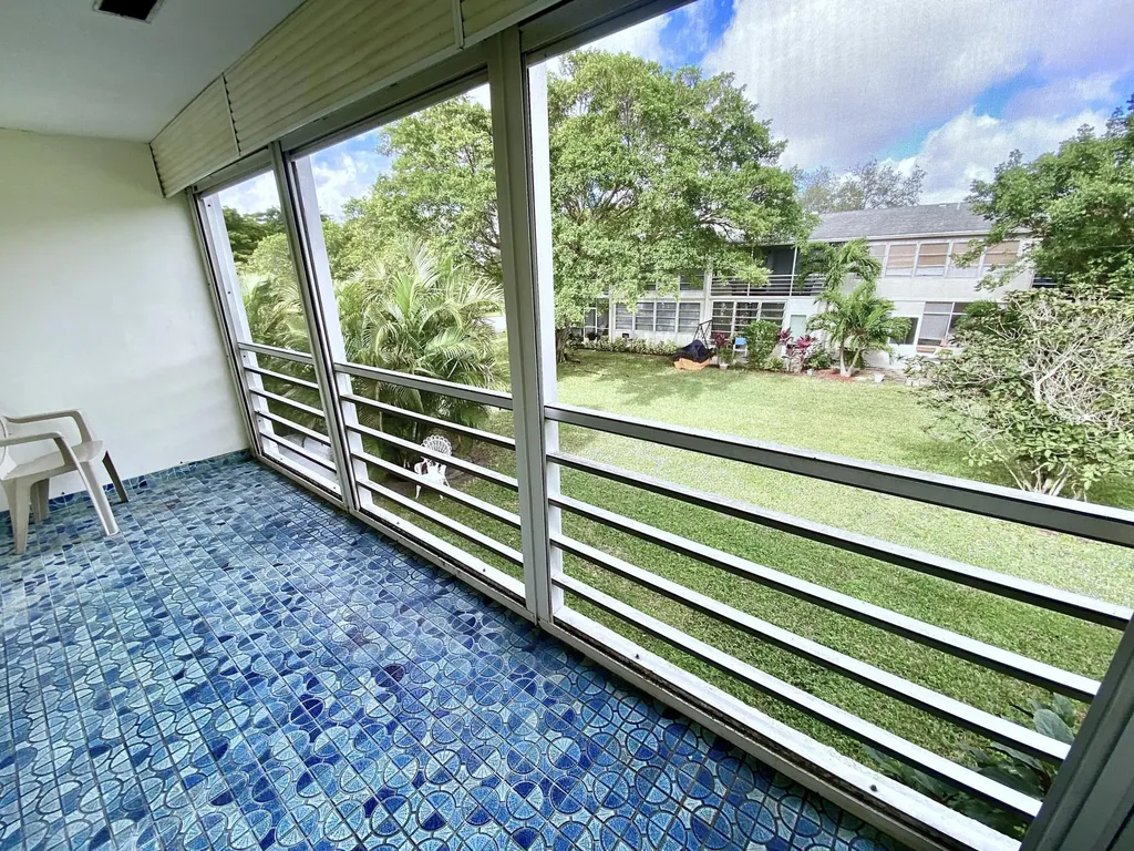 98 E Tilford Place Deerfield Beach FL 33442