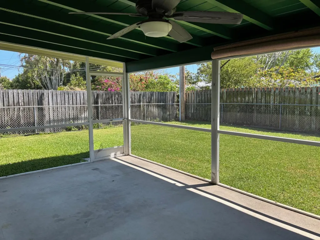 284 Cherry Street Palm Beach Gardens FL 33410