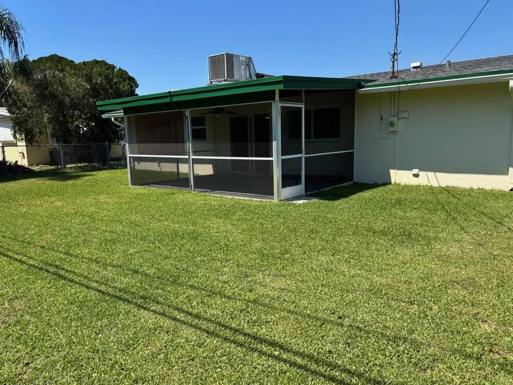 284 Cherry Street Palm Beach Gardens FL 33410