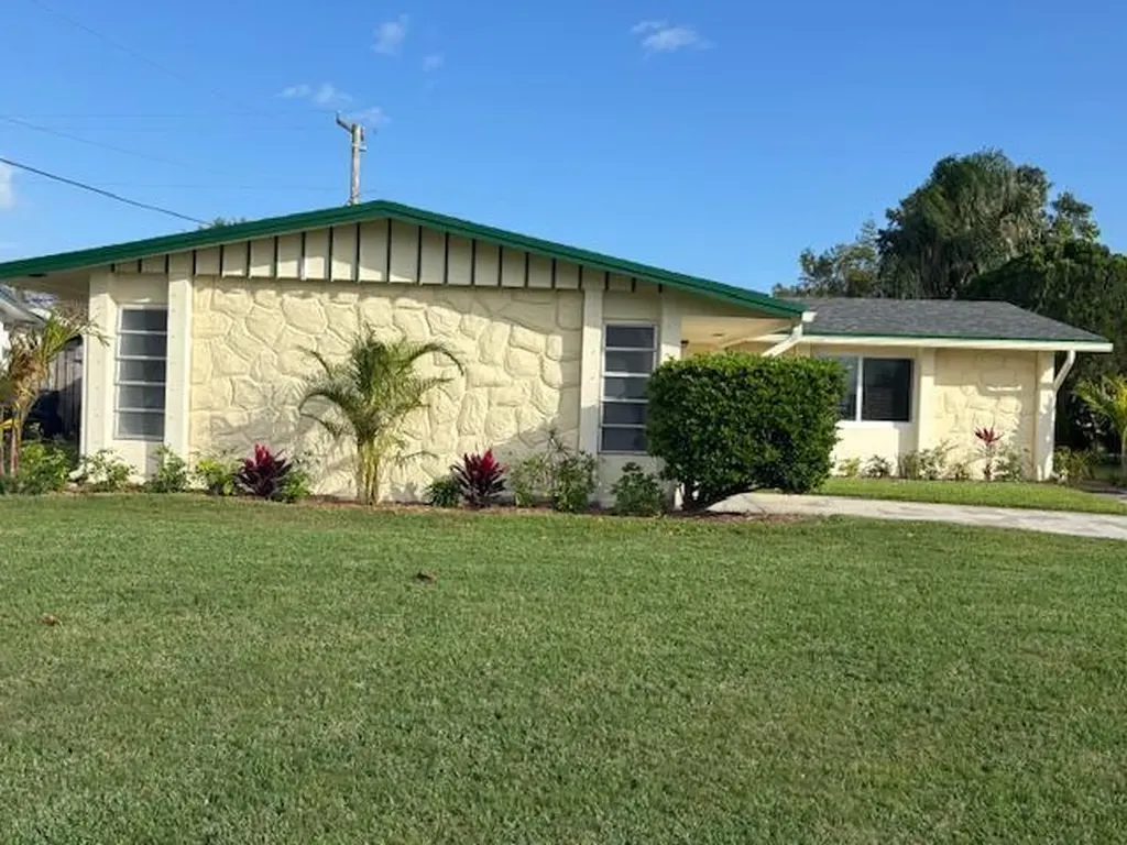 284 Cherry Street Palm Beach Gardens FL 33410