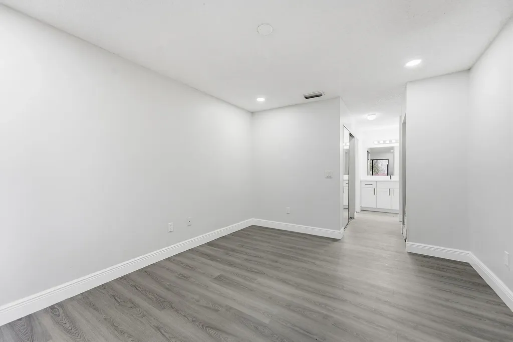 4183 Palm Bay Circle West Palm Beach FL 33406