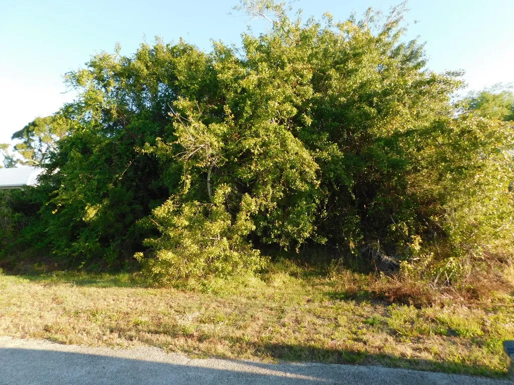 7402 Winter Garden Parkway Fort Pierce FL 34951