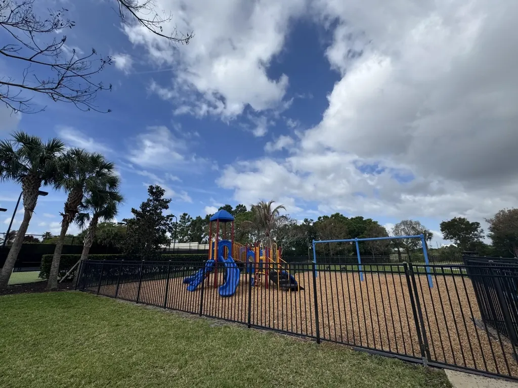 1804 SW Jamesport Drive Port St Lucie FL 34953