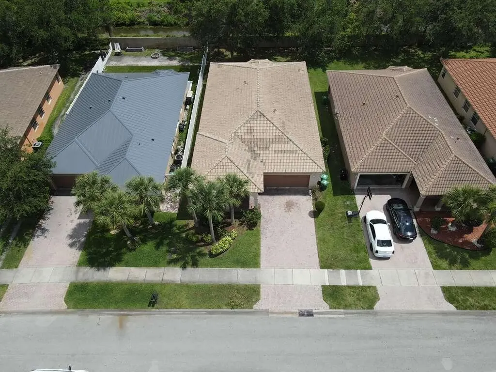 1804 SW Jamesport Drive Port St Lucie FL 34953