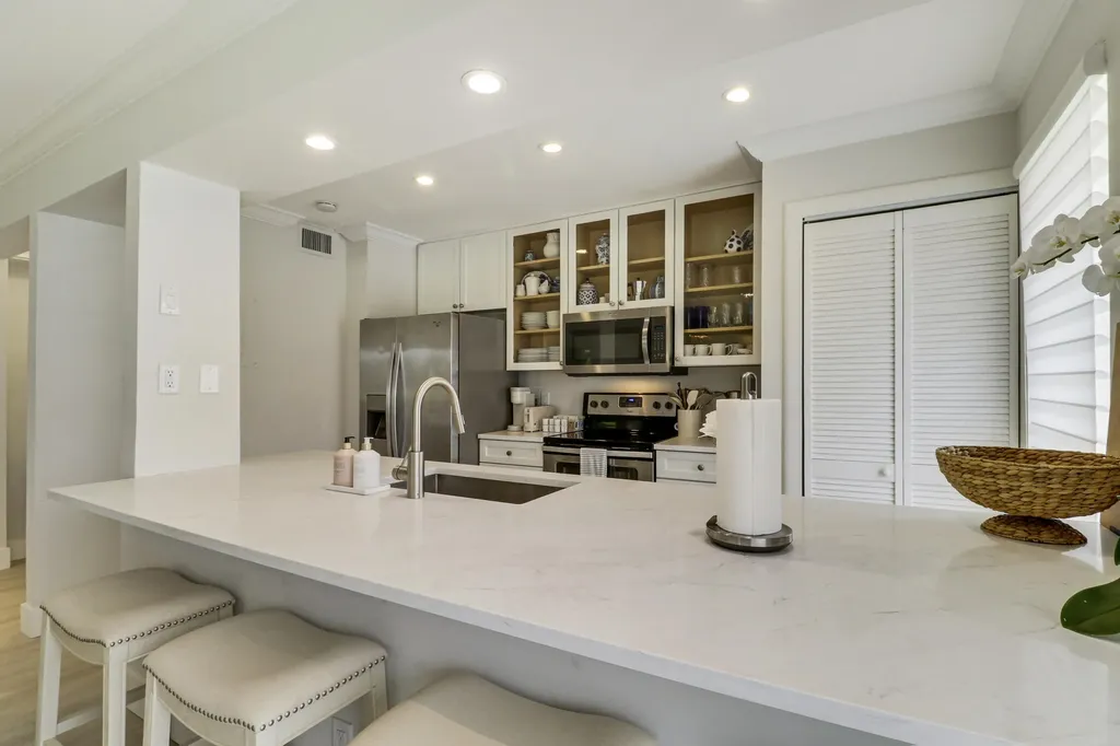 438 Brackenwood Lane S Palm Beach Gardens FL 33418