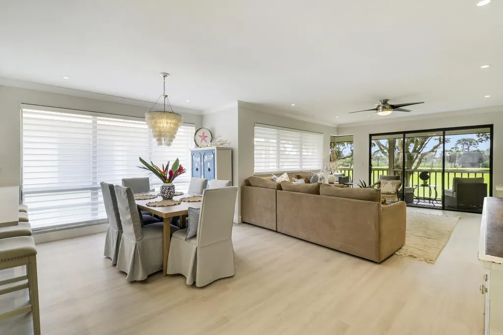 438 Brackenwood Lane S Palm Beach Gardens FL 33418