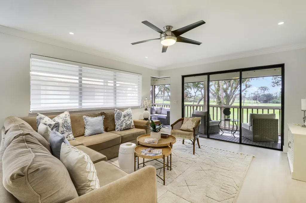 438 Brackenwood Lane S Palm Beach Gardens FL 33418