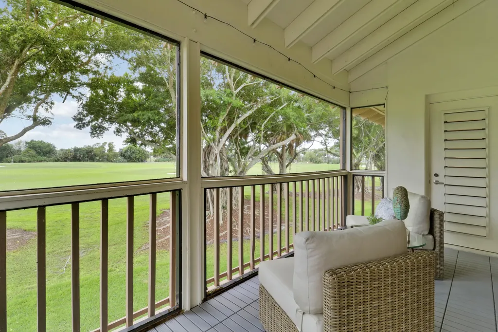 438 Brackenwood Lane S Palm Beach Gardens FL 33418