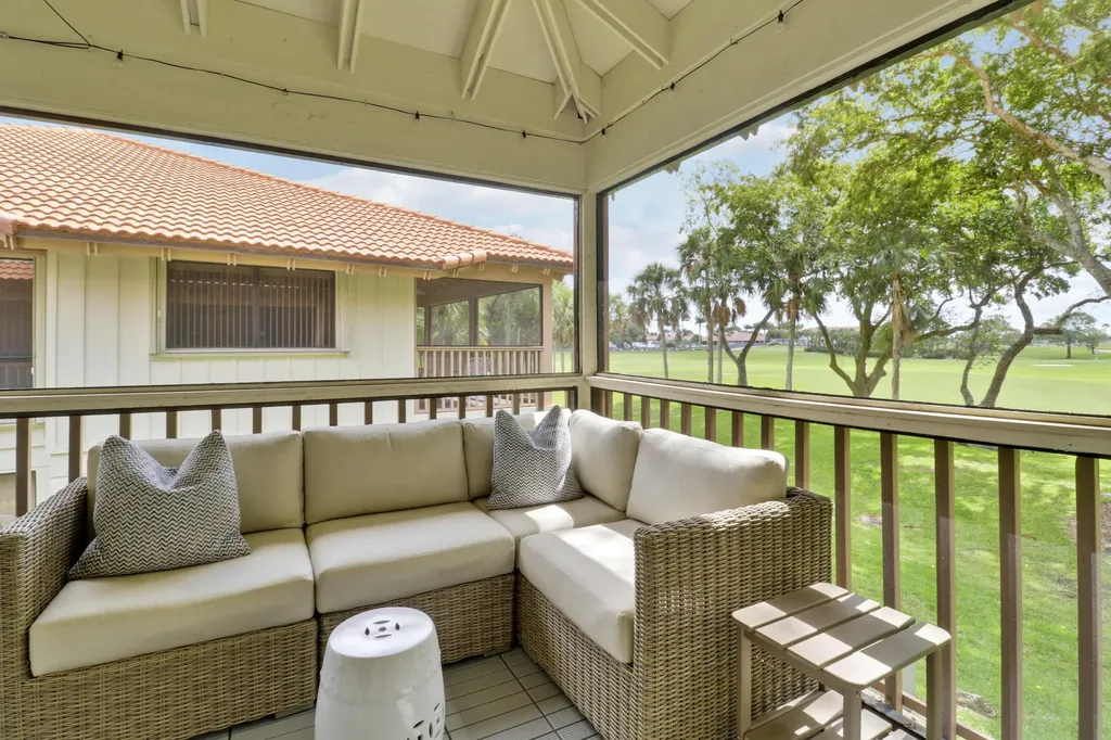 438 Brackenwood Lane S Palm Beach Gardens FL 33418