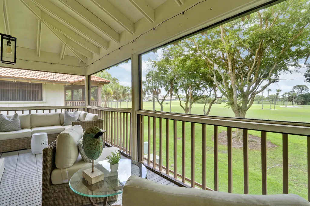 438 Brackenwood Lane S Palm Beach Gardens FL 33418