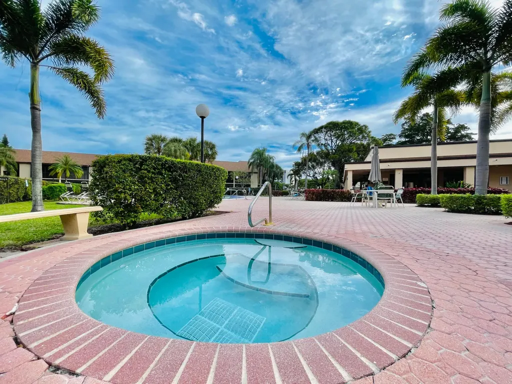 2297 SW 15th Street Deerfield Beach FL 33442