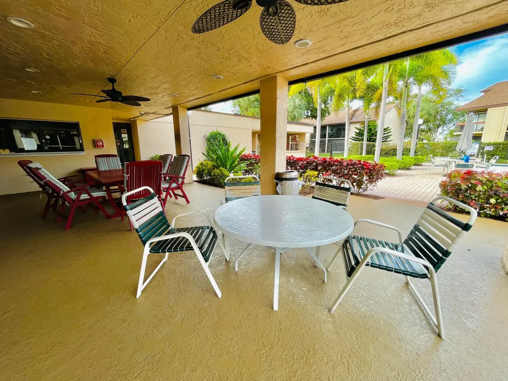 2297 SW 15th Street Deerfield Beach FL 33442