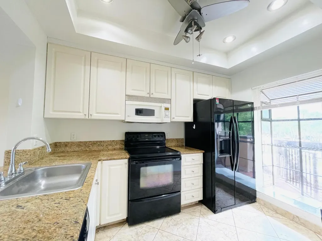 2297 SW 15th Street Deerfield Beach FL 33442