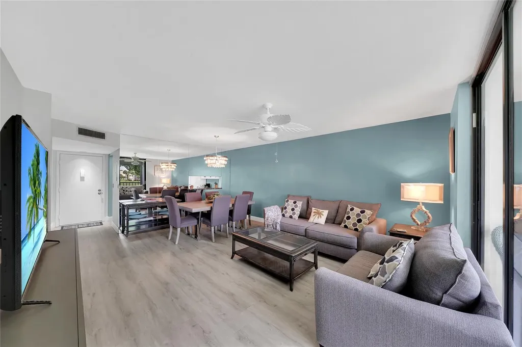 5250 Las Verdes Circle Delray Beach FL 33484
