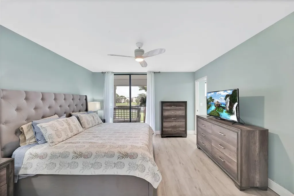 5250 Las Verdes Circle Delray Beach FL 33484