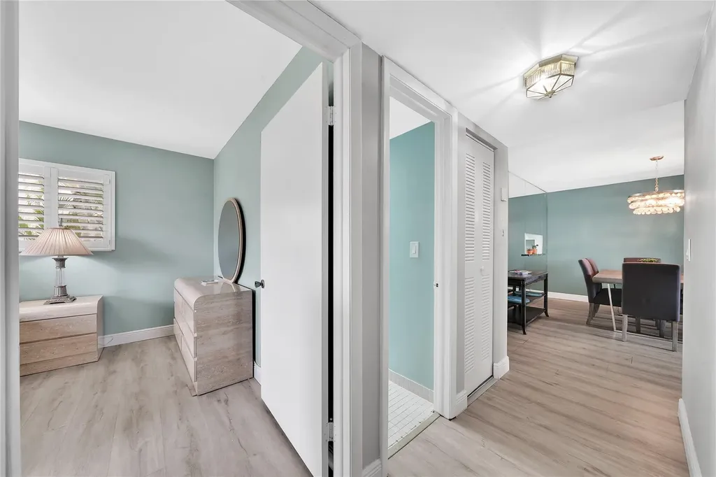 5250 Las Verdes Circle Delray Beach FL 33484