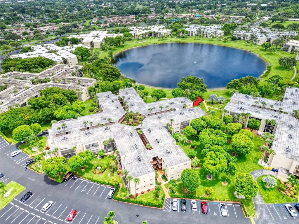 5250 Las Verdes Circle Delray Beach FL 33484