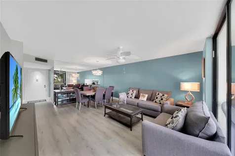 5250 Las Verdes Circle Delray Beach FL 33484