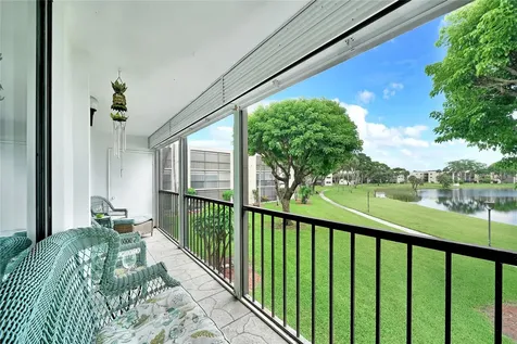 5250 Las Verdes Circle Delray Beach FL 33484