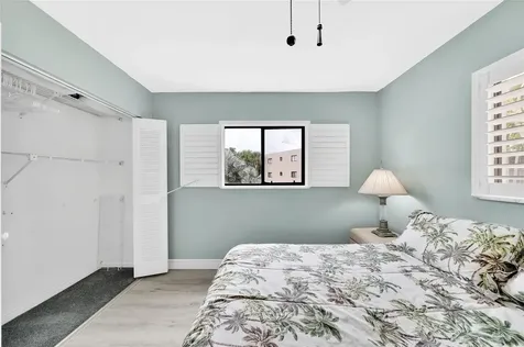 5250 Las Verdes Circle Delray Beach FL 33484