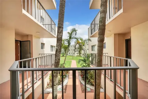 5250 Las Verdes Circle Delray Beach FL 33484