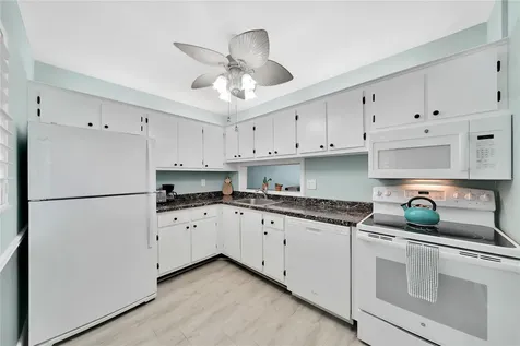5250 Las Verdes Circle Delray Beach FL 33484