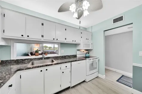 5250 Las Verdes Circle Delray Beach FL 33484