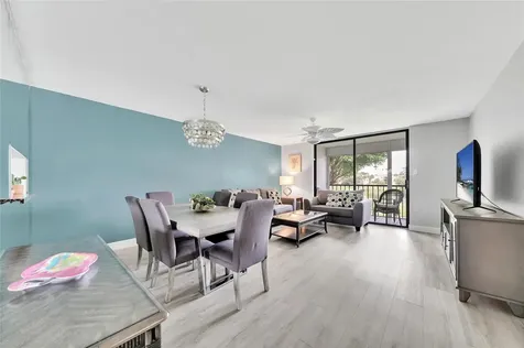 5250 Las Verdes Circle Delray Beach FL 33484