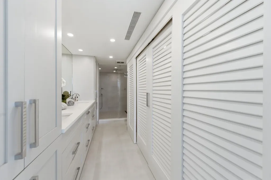 2784 S Ocean Boulevard Palm Beach FL 33480