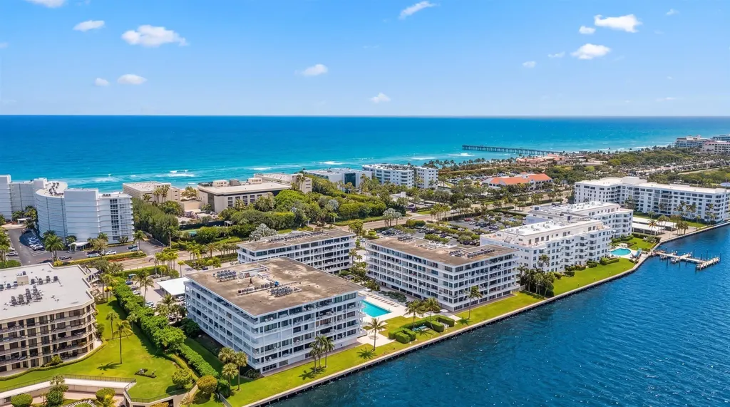 2784 S Ocean Boulevard Palm Beach FL 33480