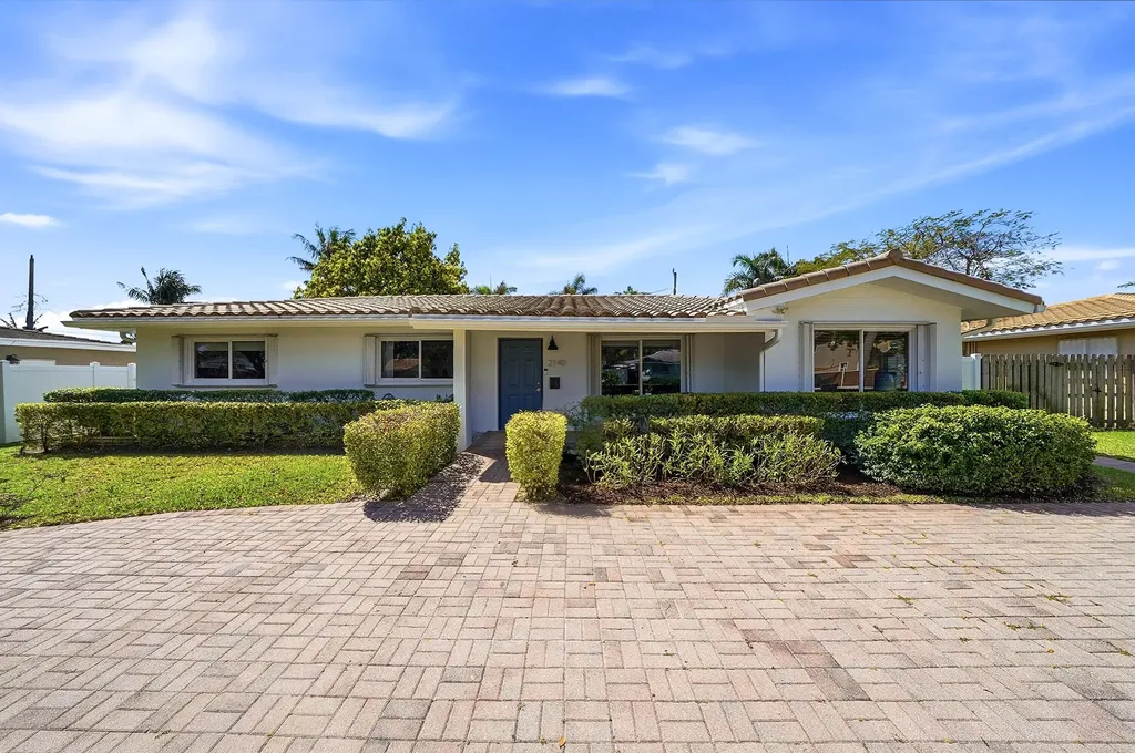 2140 NE 52nd Court Fort Lauderdale FL 33308
