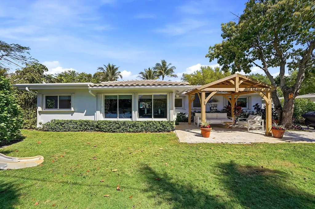 2140 NE 52nd Court Fort Lauderdale FL 33308