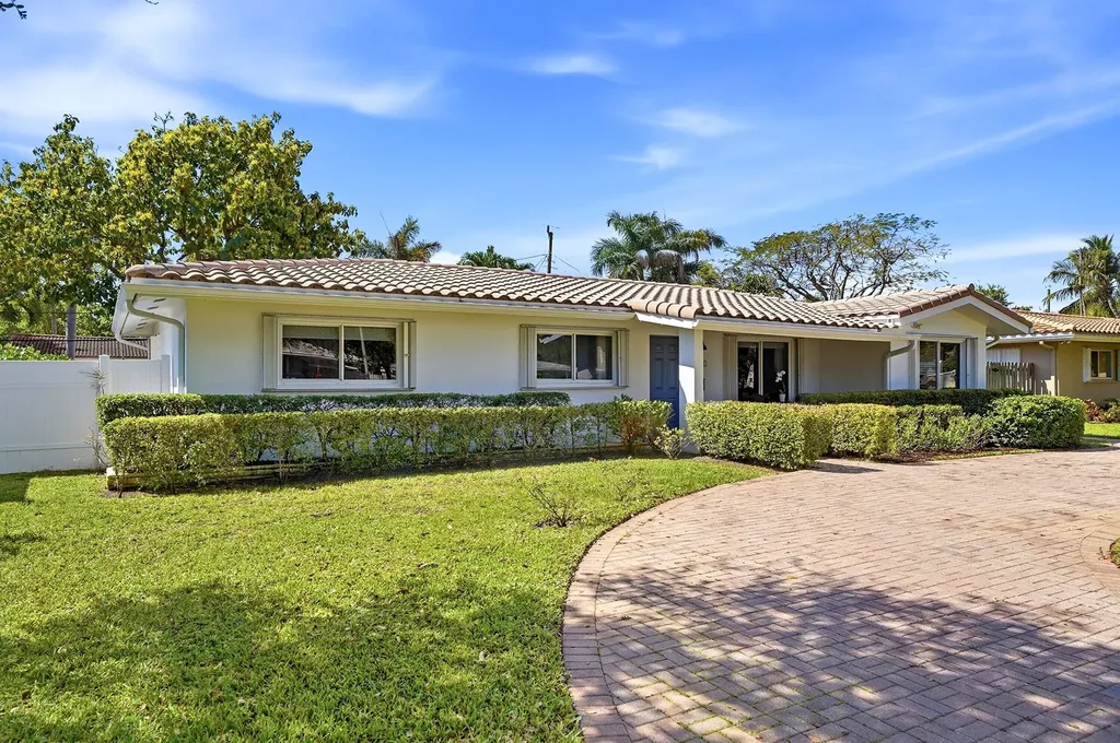 2140 NE 52nd Court Fort Lauderdale FL 33308