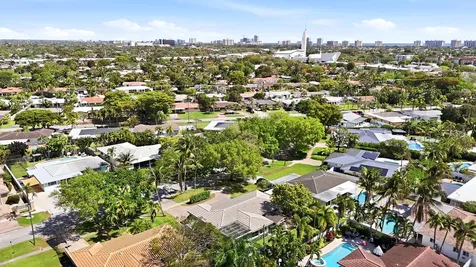 2140 NE 52nd Court Fort Lauderdale FL 33308