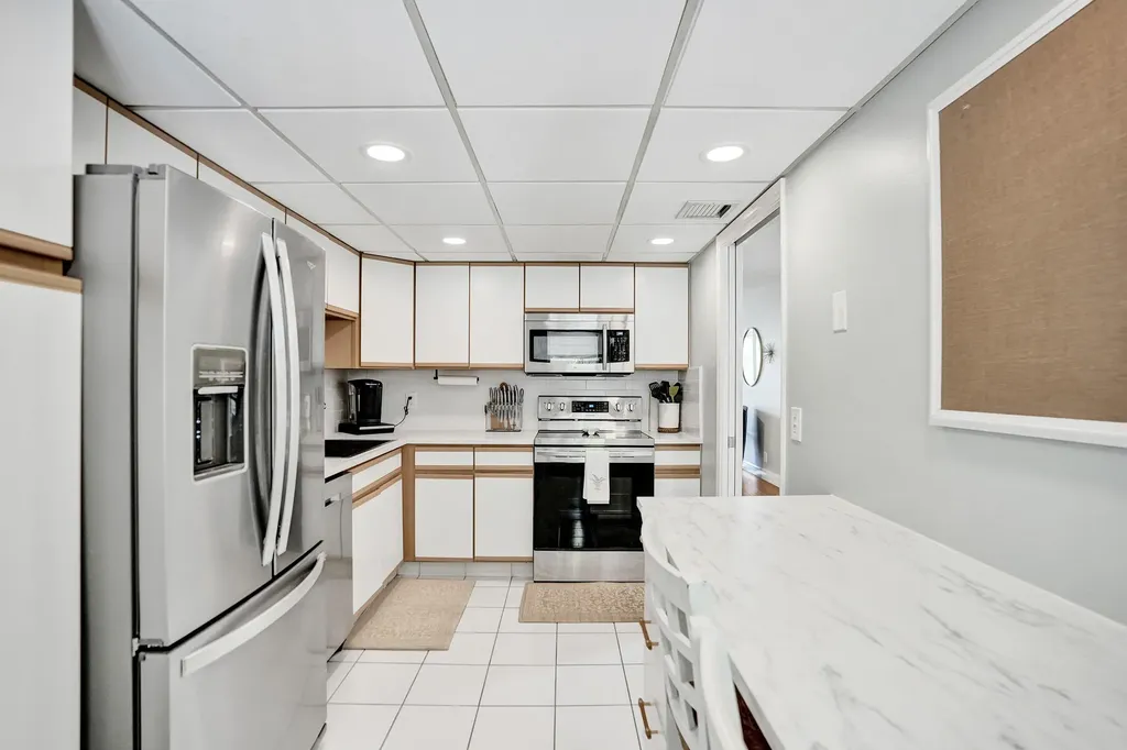 4200 Oaks Terrace Pompano Beach FL 33069