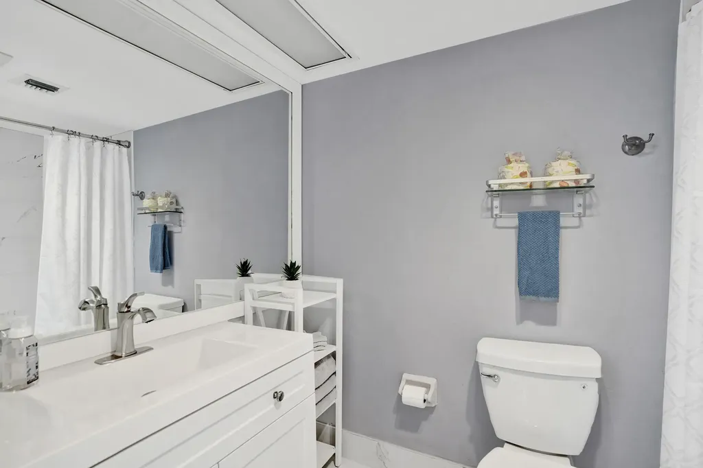 4200 Oaks Terrace Pompano Beach FL 33069